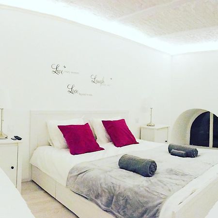 City Center Apartment With Gym & Spa Budapest Exteriör bild